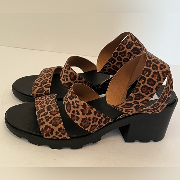 Steve Madden Haidar Women's Stretchy Cushioned Footbed Round Toe Heels - Picture 5 of 16